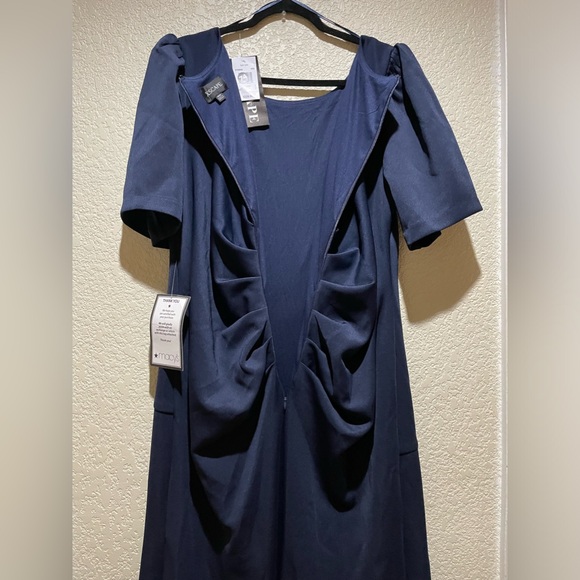 NWT Xscape Ruched A-Line Gown Navy Blue Size 18W - Picture 8 of 9
